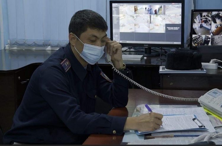 Түркістан облысының полицейлері сұлулық салоны мен самсаханаға ұрлыққа түскен  күдіктіні ұстады