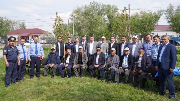 Түркістандық полицейлер мал ұрлығының алдын алу мақсатында тұрғындармен кездесу өткізді