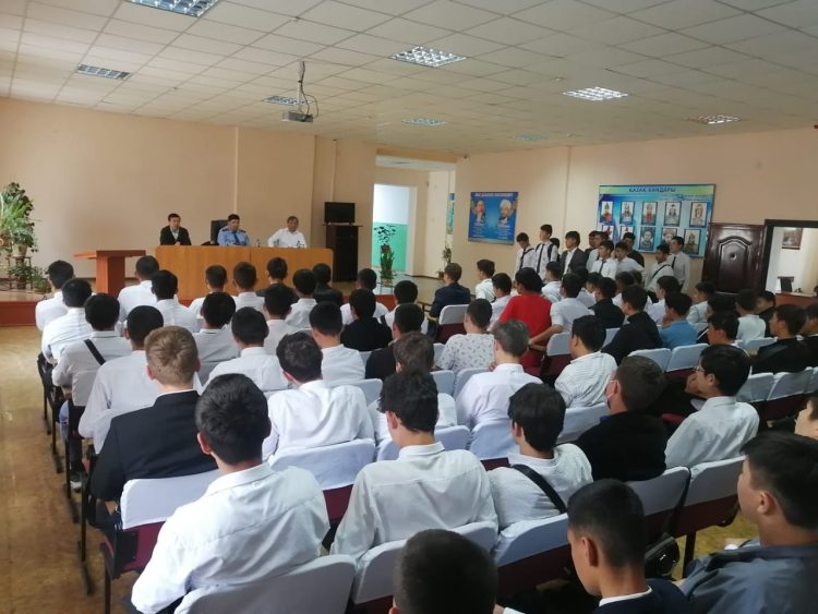 Төлебилік полицейлер «Абайлаңыз балалар!» акциясы аясында маңызы зор кездесу өткізді