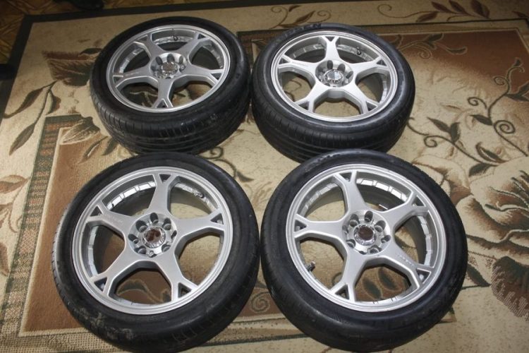 Полицейлер ғашығының туған күніне сыйлық жасау үшін ұрлыққа барған күдіктіні ұстады