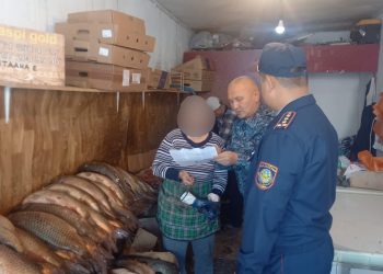 Шымкент: Полиция қызметкерлері «Браконьер» жедел-профилактикалық іс шарасы барысында түсіндірме жұмыстарын жүргізді