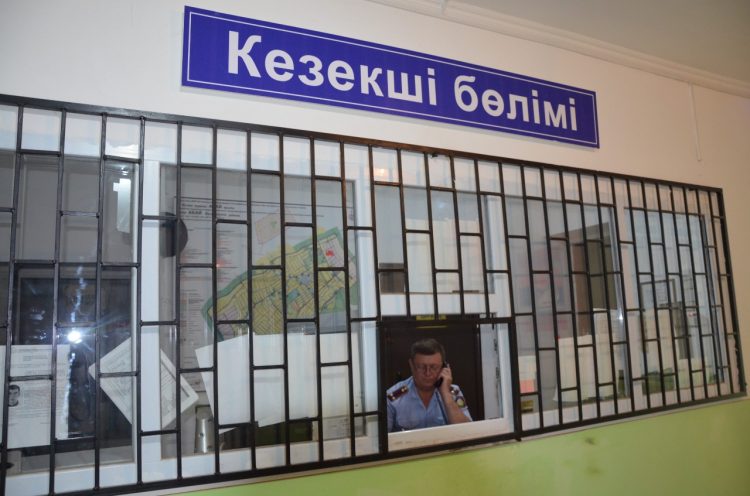 Алаяқтық қылмысының 8  жайтына қатысы бар  ер адам қамауға алынды