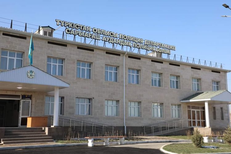 Клементина атты қызметтік ит шетелдіктен есірткі табуға көмектесті