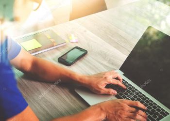 Шымкент: Күйеуі өз әйелінің ұялы телефоны мен ноутбугын ұрлап кетті