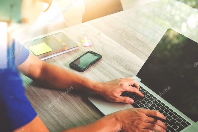 Шымкент: Күйеуі өз әйелінің ұялы телефоны мен ноутбугын ұрлап кетті