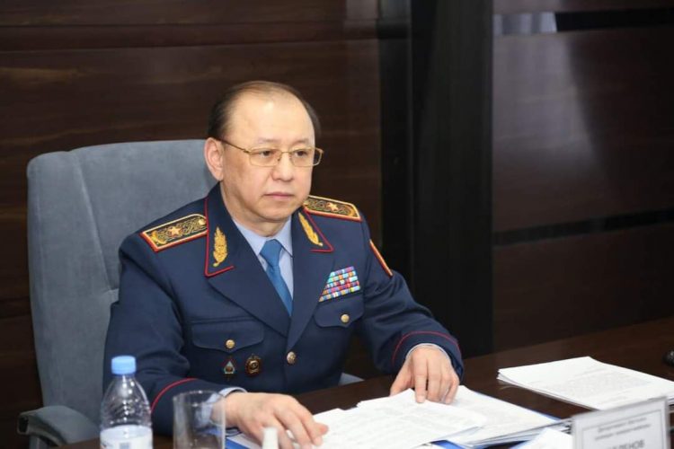 Түркістан облысының бас полицейі Мұрат Қабденов 250-ден астам тұрғынның мәселесін тыңдады