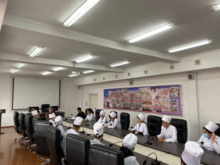 Шымкент: Полиция қызметкерлері есірткіге қарсы дөңгелек үстел өткізді