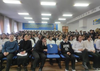 Шымкент: Тәртіп сақшылары мектеп оқушыларына заңды құқықтары бойынша түсіндірме жұмыстарын жүргізді